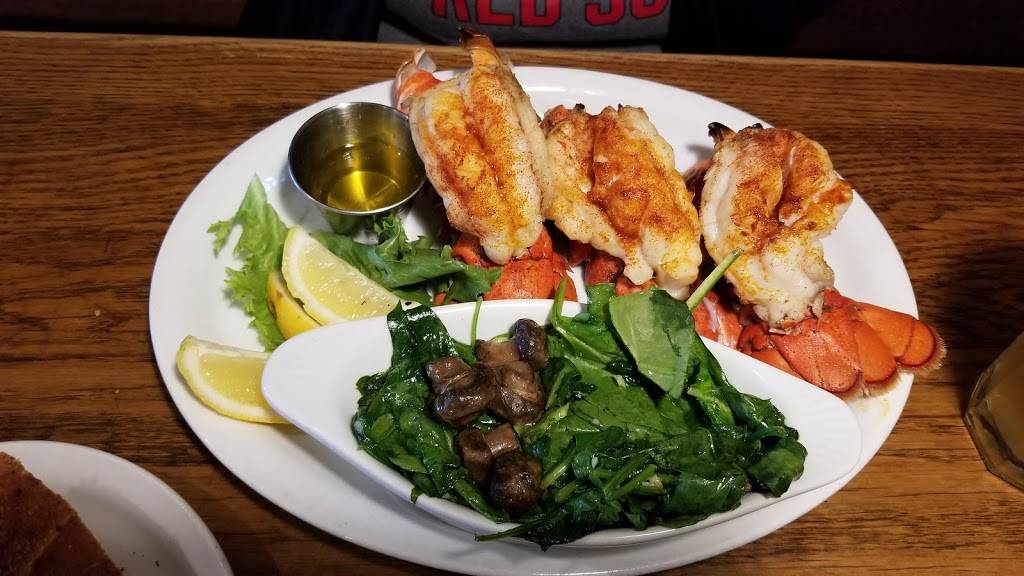 Luckys Steakhouse | restaurant | 2856 Wilder Rd, Bay City, MI 48706, USA | 9896671700 OR +1 989-667-1700