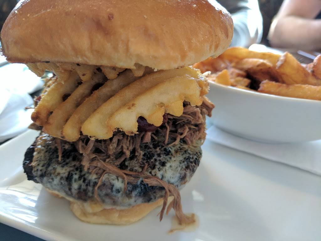 Thompson House | restaurant | 5370 Wyandotte St E, Windsor, ON N8S 0A3, Canada | 5199159992 OR +1 519-915-9992