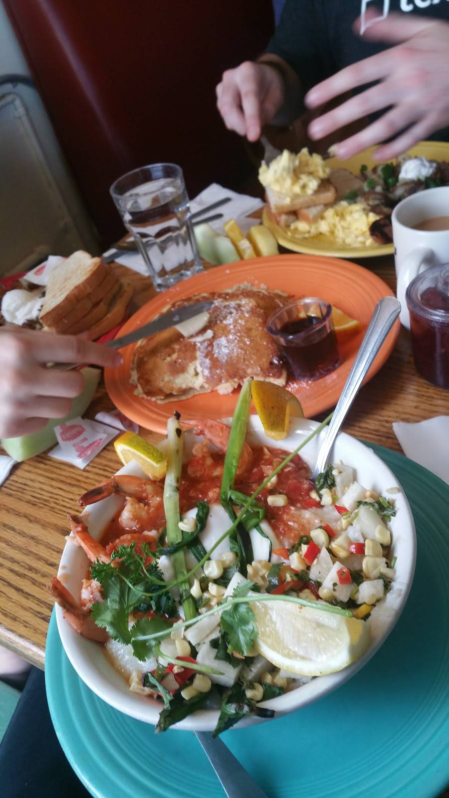 Mamas Royal Cafe | restaurant | 4012 Broadway, Oakland, CA 94611, USA | 5105477600 OR +1 510-547-7600