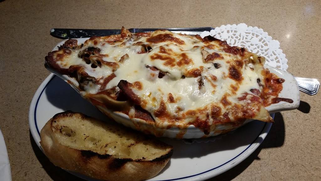 Vitos Pizzeria Restaurant & Dining Lounge | restaurant | 36 Prince Edward St, Brighton, ON K0K 1H0, Canada | 6134750568 OR +1 613-475-0568