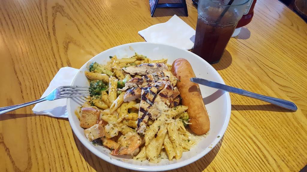 Bombshells | restaurant | 12810 Gulf Fwy, Houston, TX 77034, USA | 2814843279 OR +1 281-484-3279