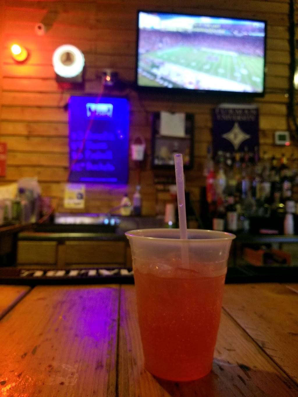 The Pumphouse Grill | restaurant | 2640 Poinsett Hwy, Greenville, SC 29609, USA | 8647350567 OR +1 864-735-0567