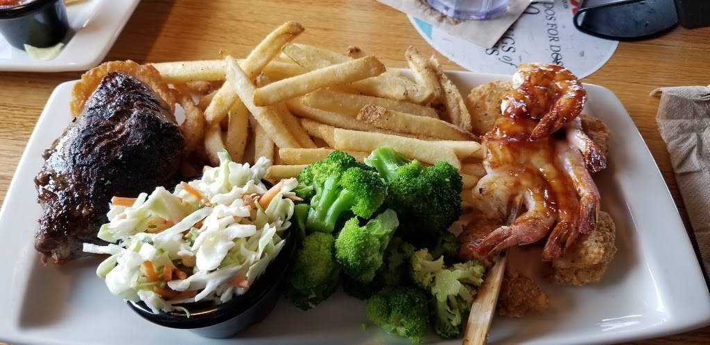 Applebees Grill + Bar | restaurant | 718 Perry Ave, Big Rapids, MI 49307, USA | 2317967429 OR +1 231-796-7429
