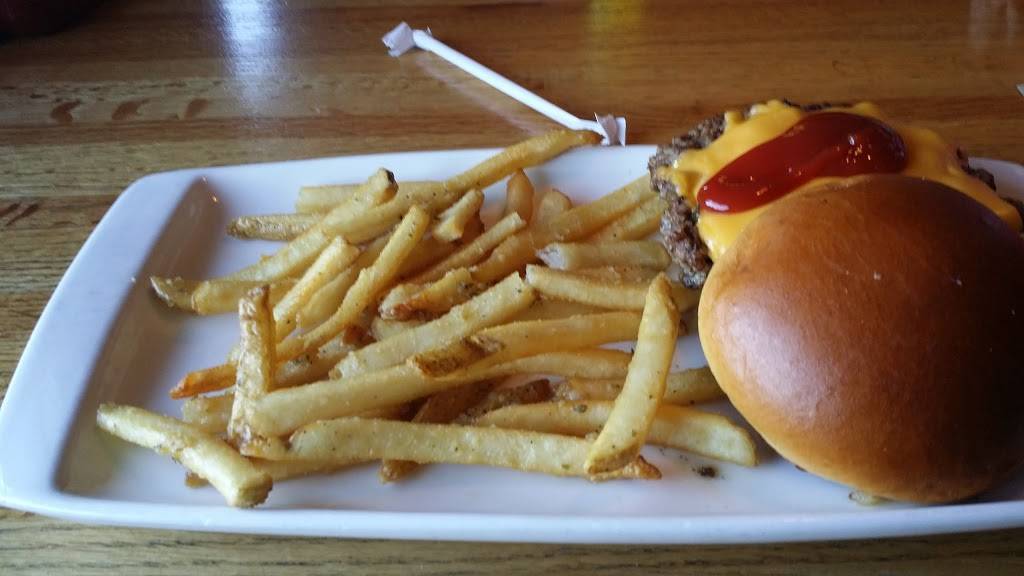 Applebees Grill + Bar | restaurant | 1642 Packard Hwy, Charlotte, MI 48813, USA | 5175412814 OR +1 517-541-2814