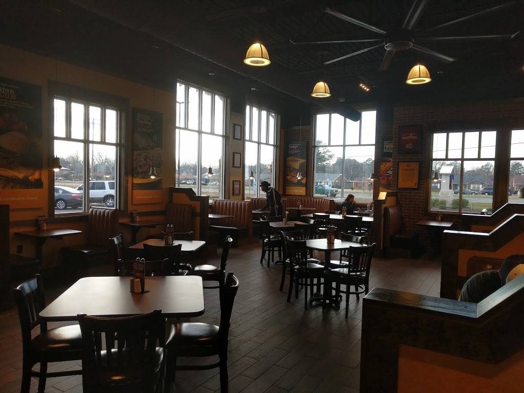 Zaxbys Chicken Fingers & Buffalo Wings | restaurant | 6120 College Dr, Suffolk, VA 23435, USA | 7573357111 OR +1 757-335-7111