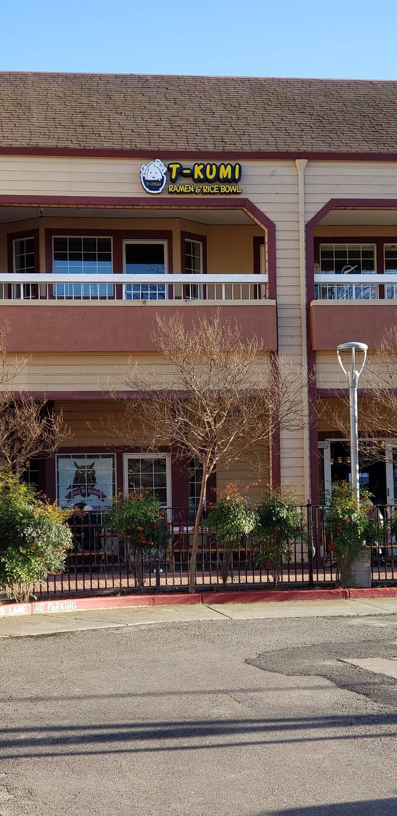 T-Kumi Ramen & Rice Bowl | cafe | 1260 Lake Blvd #267, Davis, CA 95616, USA | 5307465971 OR +1 530-746-5971