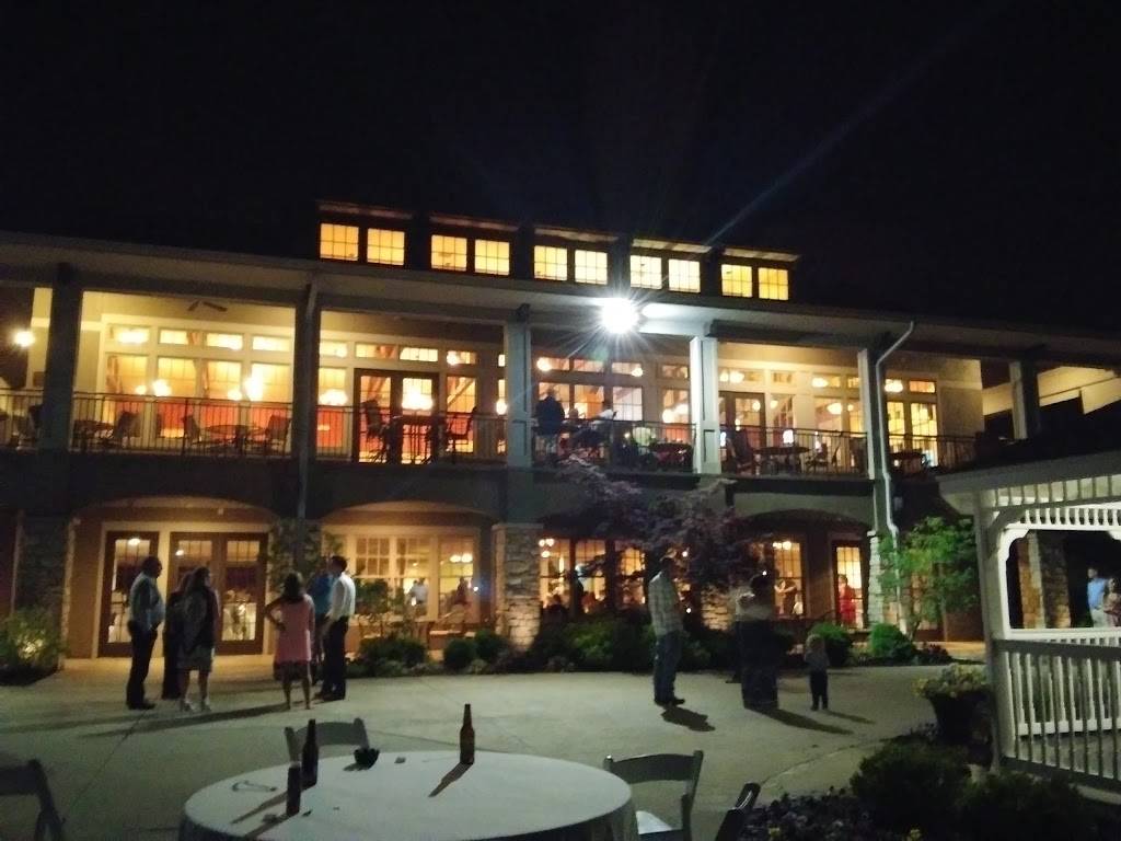 The Oak Leaf at Aston Oaks | restaurant | 1 Aston Oaks Dr, North Bend, OH 45052, USA | 5134670070 OR +1 513-467-0070