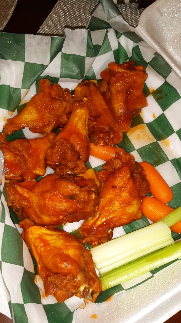 U-Turn Bar and Kitchen/Restaurant | restaurant | 7813 N Davis Hwy, Pensacola, FL 32514, USA | 8504721400 OR +1 850-472-1400