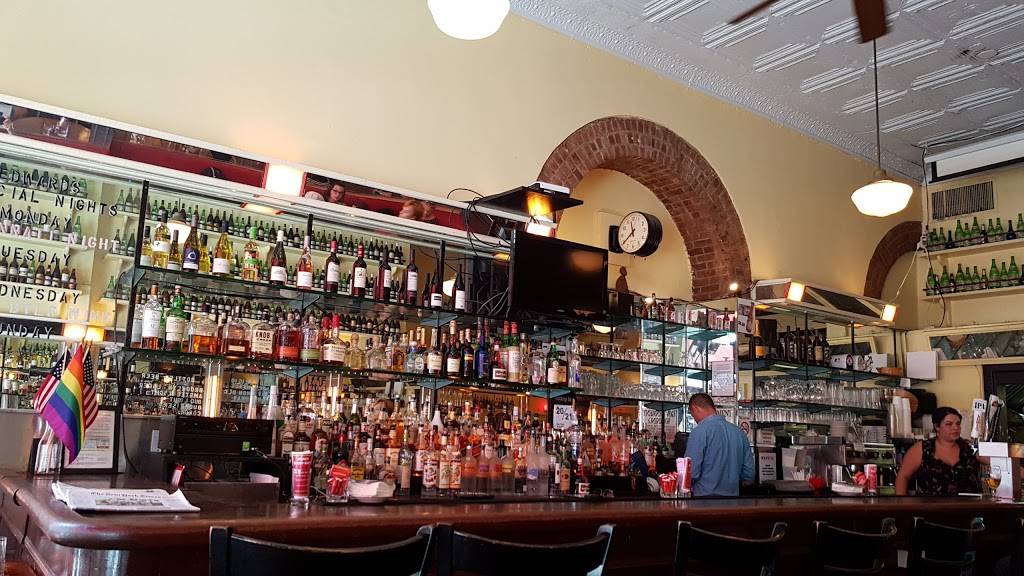 Edwards | restaurant | 136 W Broadway, New York, NY 10013, USA | 2122336436 OR +1 212-233-6436