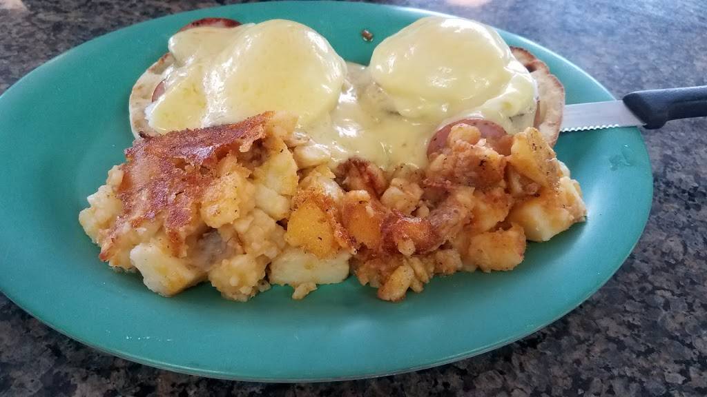 Country Trading & Restaurant | restaurant | 769 Burnett Rd, Chicopee, MA 01020, USA | 4135921641 OR +1 413-592-1641