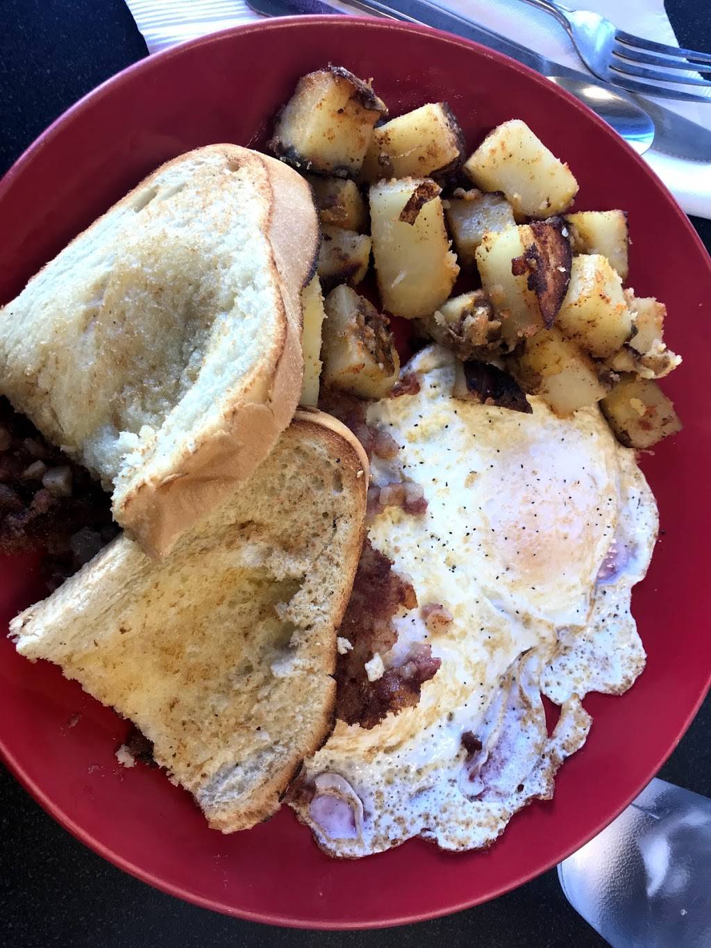 Chev & Rachels Family Diner | restaurant | 233 Center Ave, Emsworth, PA 15202, USA | 4127320140 OR +1 412-732-0140