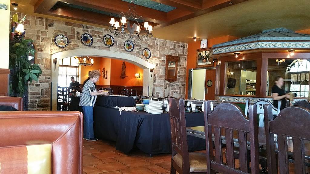 La Hacienda De Los Fernandez | restaurant | 1571 W Lake St, Addison, IL 60101, USA | 6309329551 OR +1 630-932-9551