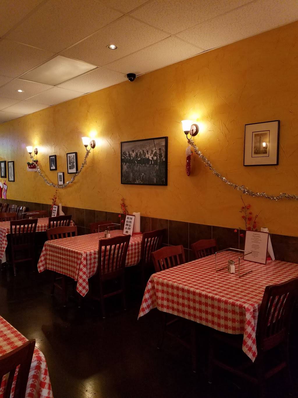 Carmines Pizzeria | restaurant | 1565 W Main St #210, Lewisville, TX 75067, USA | 9729560705 OR +1 972-956-0705