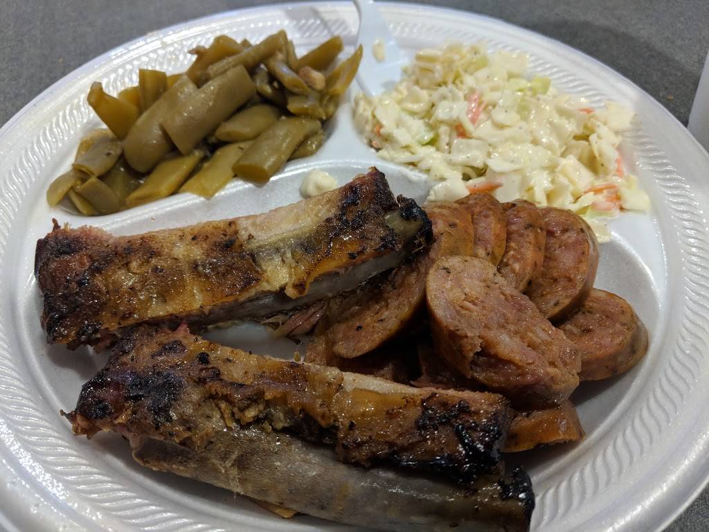 Dickeys Barbecue Pit | restaurant | DFW International Airport (DFW), Terminal C, Gate 6, Dallas, TX 75261, USA | 9725743857 OR +1 972-574-3857