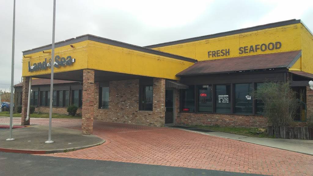 Land and Sea Restaurant | restaurant | 9301 Leopard St, Corpus Christi, TX 78409, USA | 3612422520 OR +1 361-242-2520