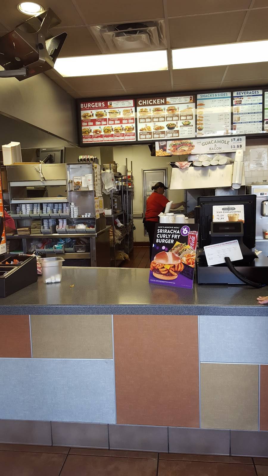 Jack in the Box | restaurant | 419 W Lodi Ave, Lodi, CA 95240, USA | 2093694590 OR +1 209-369-4590