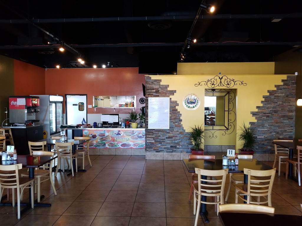 Christinas Salvadorian Food | restaurant | 10665 W Indian School Rd, Avondale, AZ 85392, USA | 6232494481 OR +1 623-249-4481