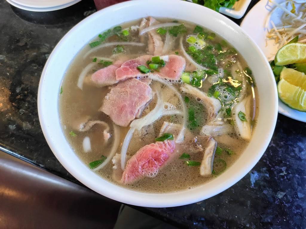 Pho 555 | restaurant | 1098 S Federal Blvd, Denver, CO 80219, USA | 3039361000 OR +1 303-936-1000