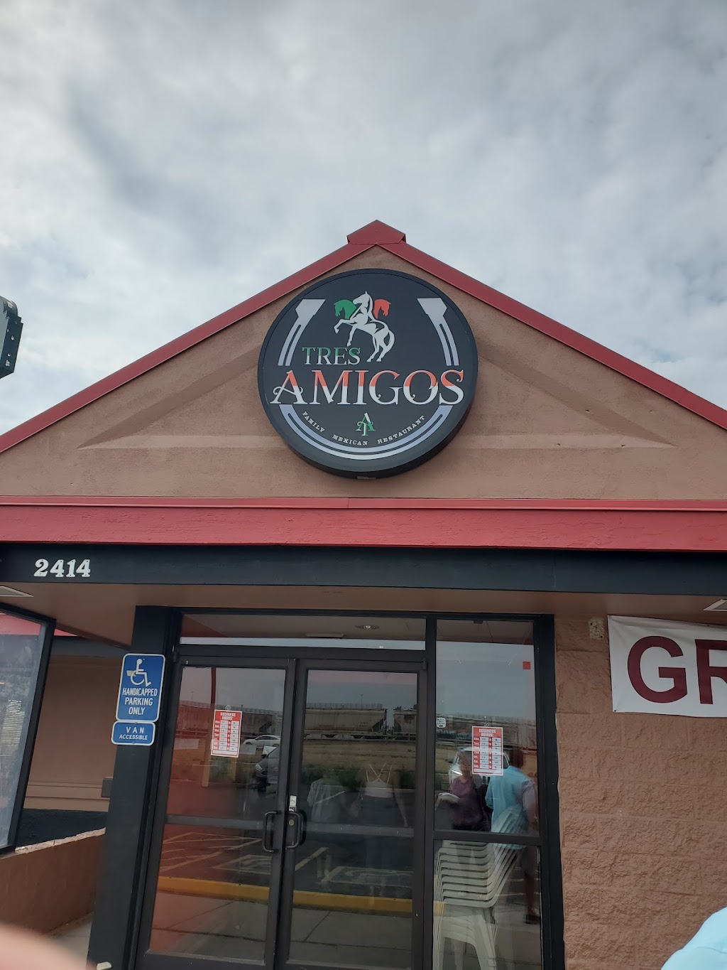 Tres Amigos Family Mexican Restaurant | restaurant | 2414 W Lincolnway, Cheyenne, WY 82001, USA | 3075140868 OR +1 307-514-0868