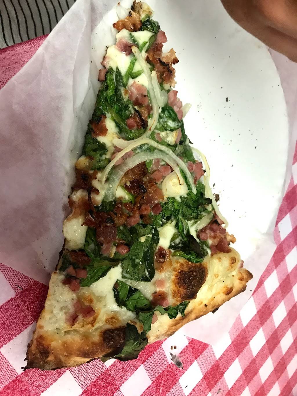 Bostons Pizza | restaurant | 25 Kaneohe Bay Dr, Kailua, HI 96734, USA | 8082548055 OR +1 808-254-8055