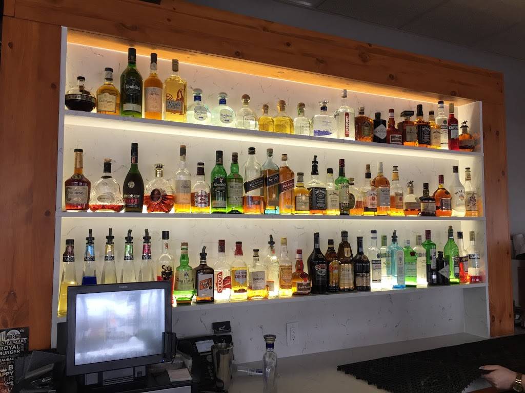 Royal Meats BarBeque | restaurant | 710 Kipling Ave, Etobicoke, ON M8Z 5G5, Canada | 4162511144 OR +1 416-251-1144