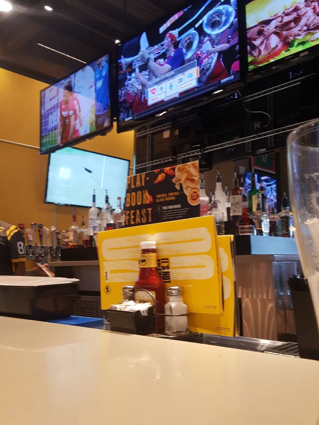 Buffalo Wild Wings | meal takeaway | 7042 University Dr NW, Huntsville, AL 35806, USA | 2568908500 OR +1 256-890-8500