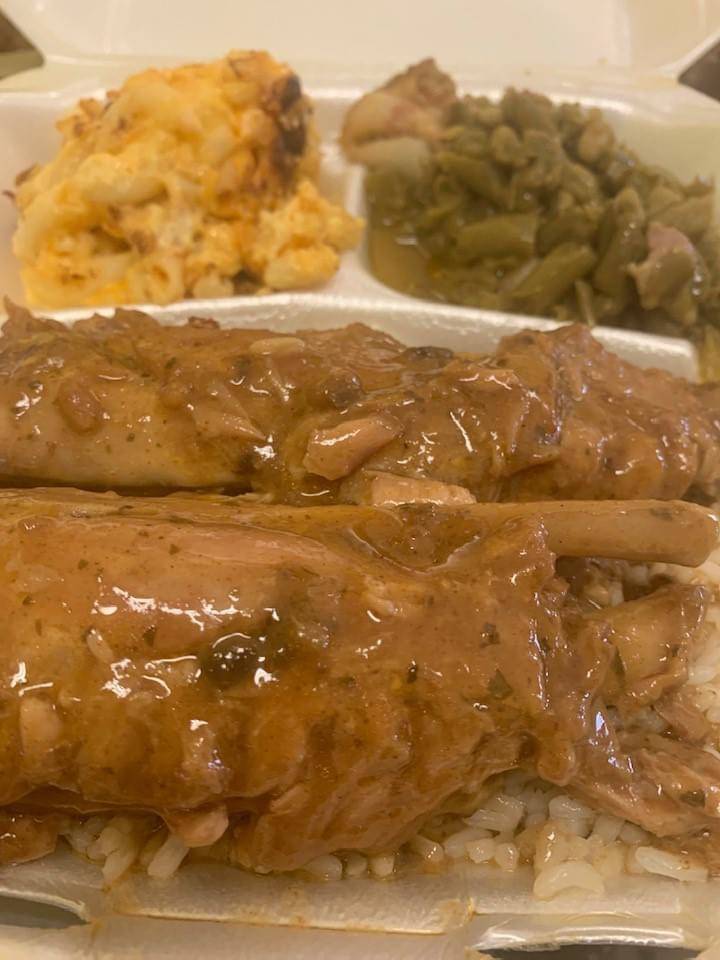 Freddie bees Soul Food | restaurant | 2350 FL-46, Sanford, FL 32771, USA | 4078783709 OR +1 407-878-3709