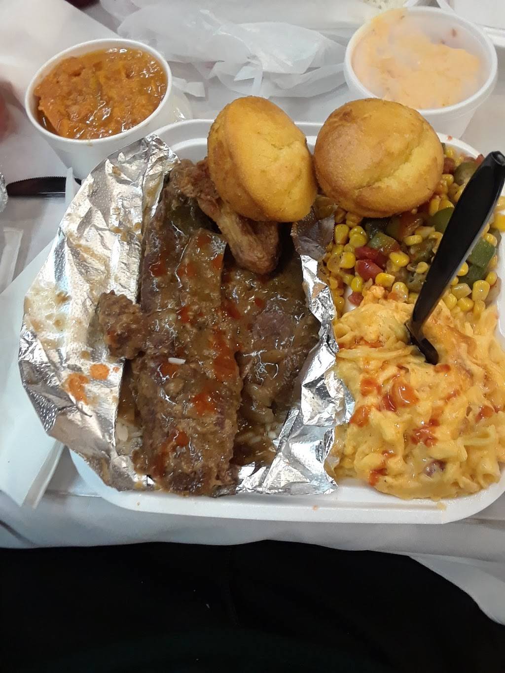 Woodys Bar-B-Que | meal delivery | 475 S Market St, Inglewood, CA 90301, USA | 3106724200 OR +1 310-672-4200