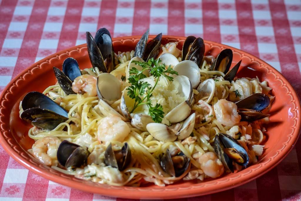 Vinny Vanucchis | restaurant | 201 S Main St, Galena, IL 61036, USA | 8157778100 OR +1 815-777-8100