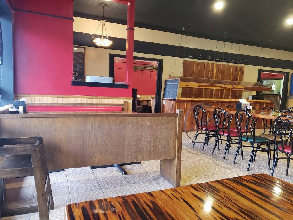 Tubbys Q and Smokehouse | restaurant | 5740 7th St, Zephyrhills, FL 33542, USA | 8137886500 OR +1 813-788-6500