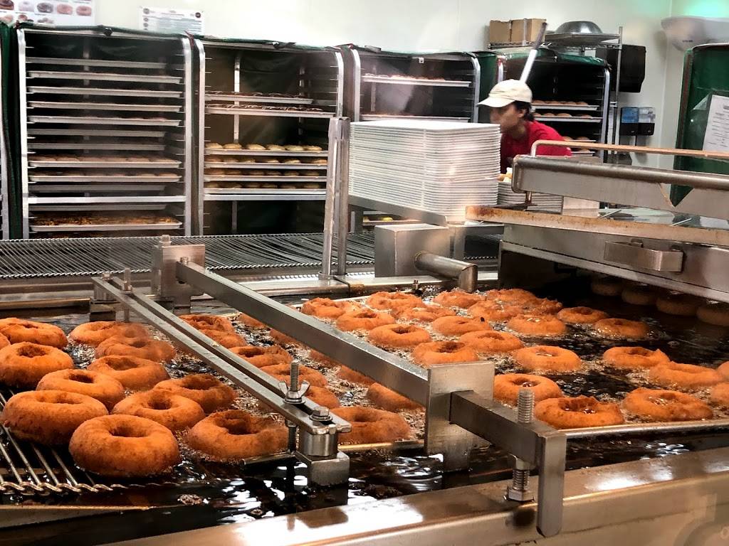 Krispy Kreme | bakery | 330 The City Dr S, Orange, CA 92868, USA | 7147694330 OR +1 714-769-4330