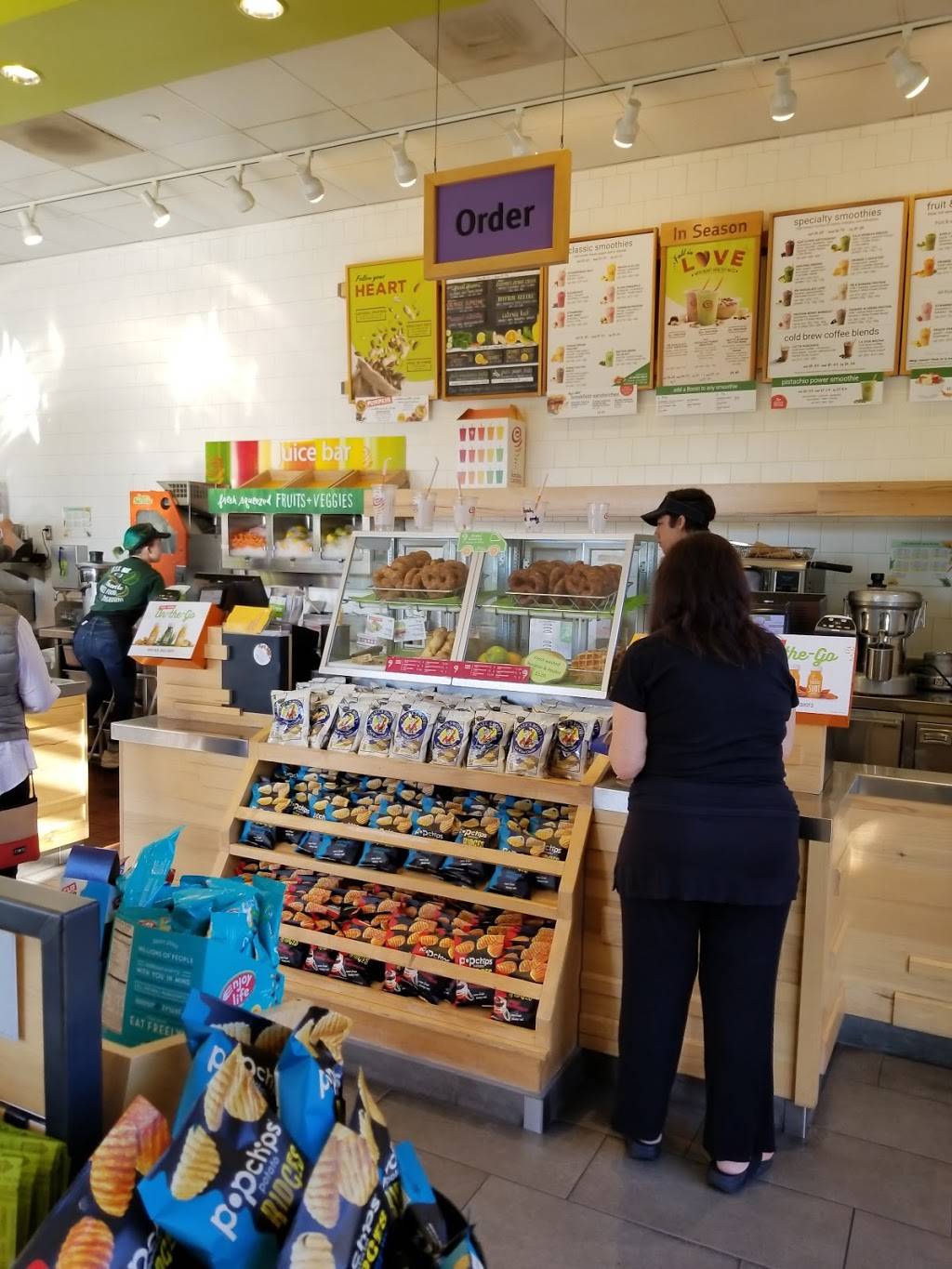 Jamba Juice Greenbrae | restaurant | Shopping Center, 301 Bon Air Center, Greenbrae, CA 94904, USA | 4159258470 OR +1 415-925-8470