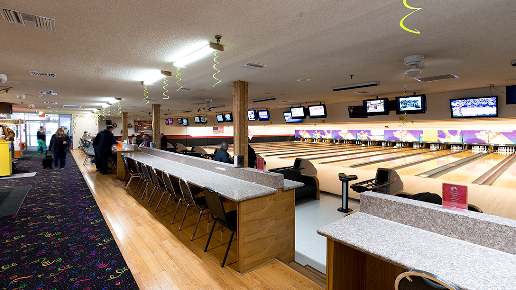 Rim Bowling & Entertainment Center | restaurant | 23991 Lake Dr, Crestline, CA 92325, USA | 9093385550 OR +1 909-338-5550