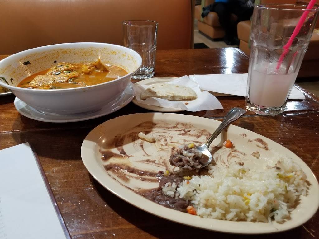 El Patio | restaurant | 9710 Aurora Ave N, Seattle, WA 98133, USA | 2065243046 OR +1 206-524-3046