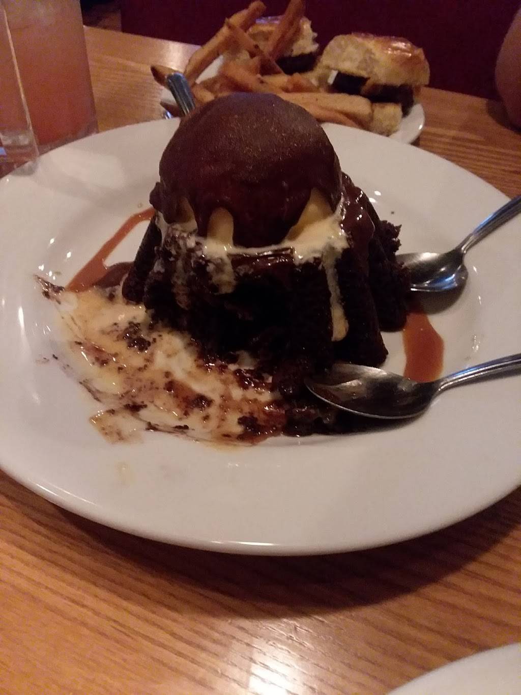 Chilis Grill & Bar | Open for Dine-In, Delivery and Takeout | restaurant | 10520 W Central Ave, Wichita, KS 67212, USA | 3167212700 OR +1 316-721-2700