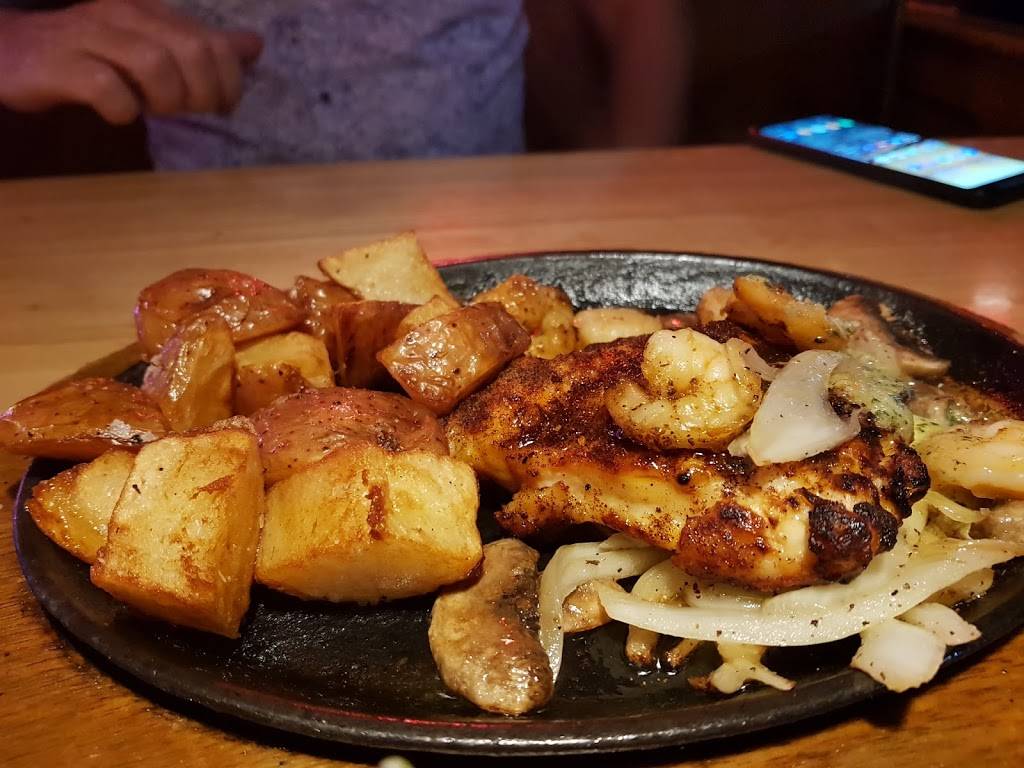 Applebees Grill + Bar | restaurant | 3340 S Maryland Pkwy, Las Vegas, NV 89109, USA | 7027374990 OR +1 702-737-4990