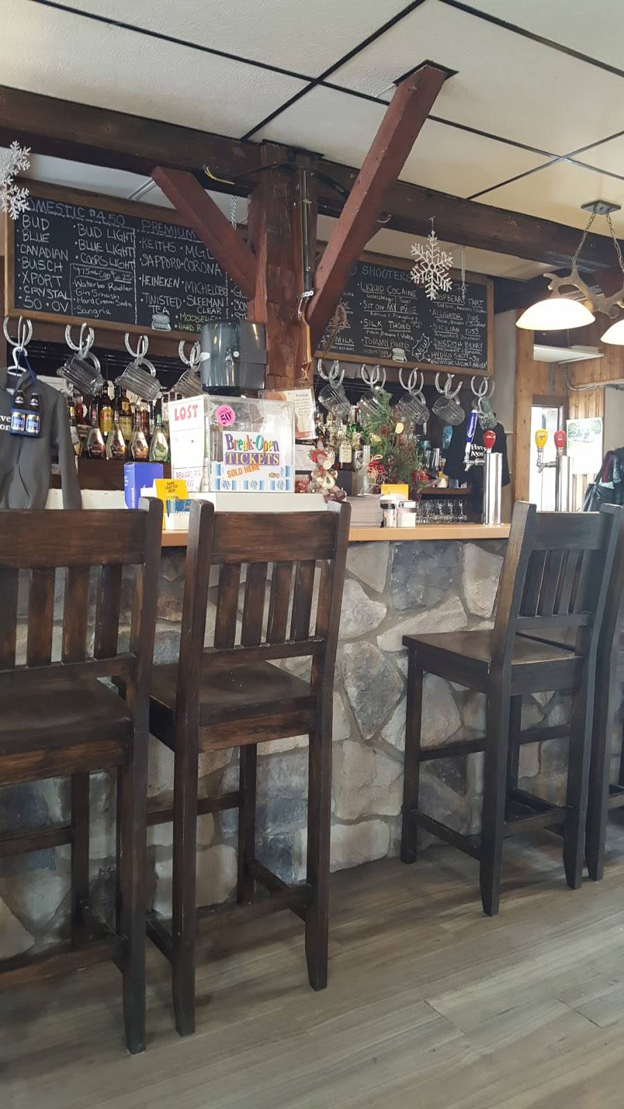 Trixies Saloon | restaurant | 520 Louisa St, Ayton, ON N0G 1C0, Canada | 5196657595 OR +1 519-665-7595