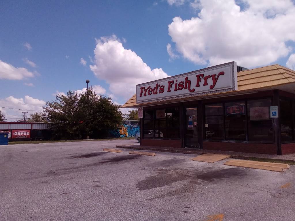 Freds Fish Fry | restaurant | 425 S Zarzamora St, San Antonio, TX 78207, USA | 2104348288 OR +1 210-434-8288