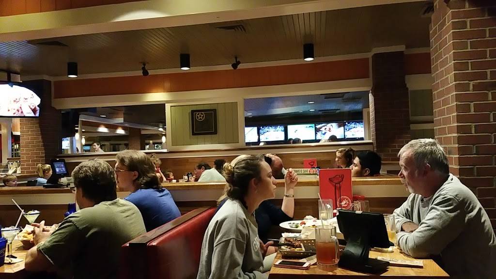 Chilis Grill & Bar | restaurant | 1820 Gallatin Pike N, Madison, TN 37115, USA | 6158519377 OR +1 615-851-9377