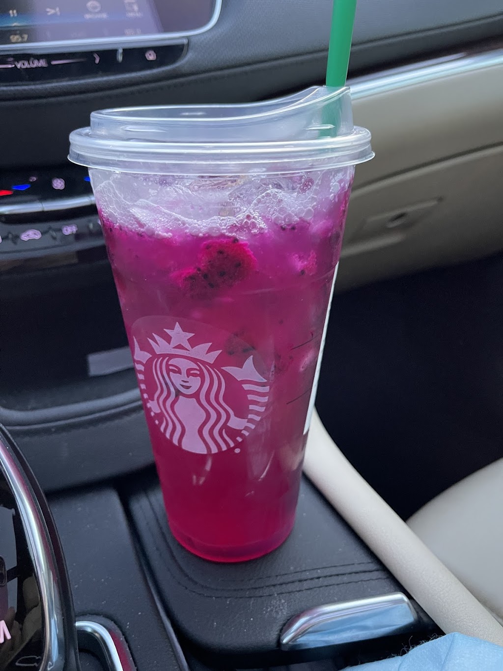 Starbucks | cafe | 5006 E Fowler Ave, Tampa, FL 33617, USA | 8139893769 OR +1 813-989-3769