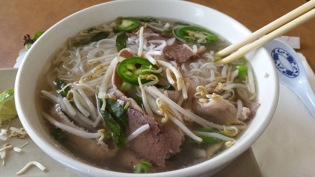 Banh Mi & Che Cali | restaurant | 647 W Valley Blvd, Alhambra, CA 91803, USA | 6262938396 OR +1 626-293-8396