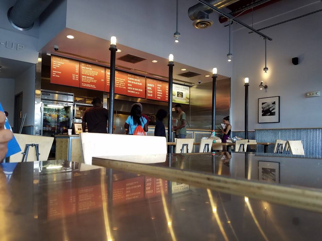 Chipotle Mexican Grill | restaurant | 26147 Evergreen Rd, Southfield, MI 48076, USA | 2483533448 OR +1 248-353-3448