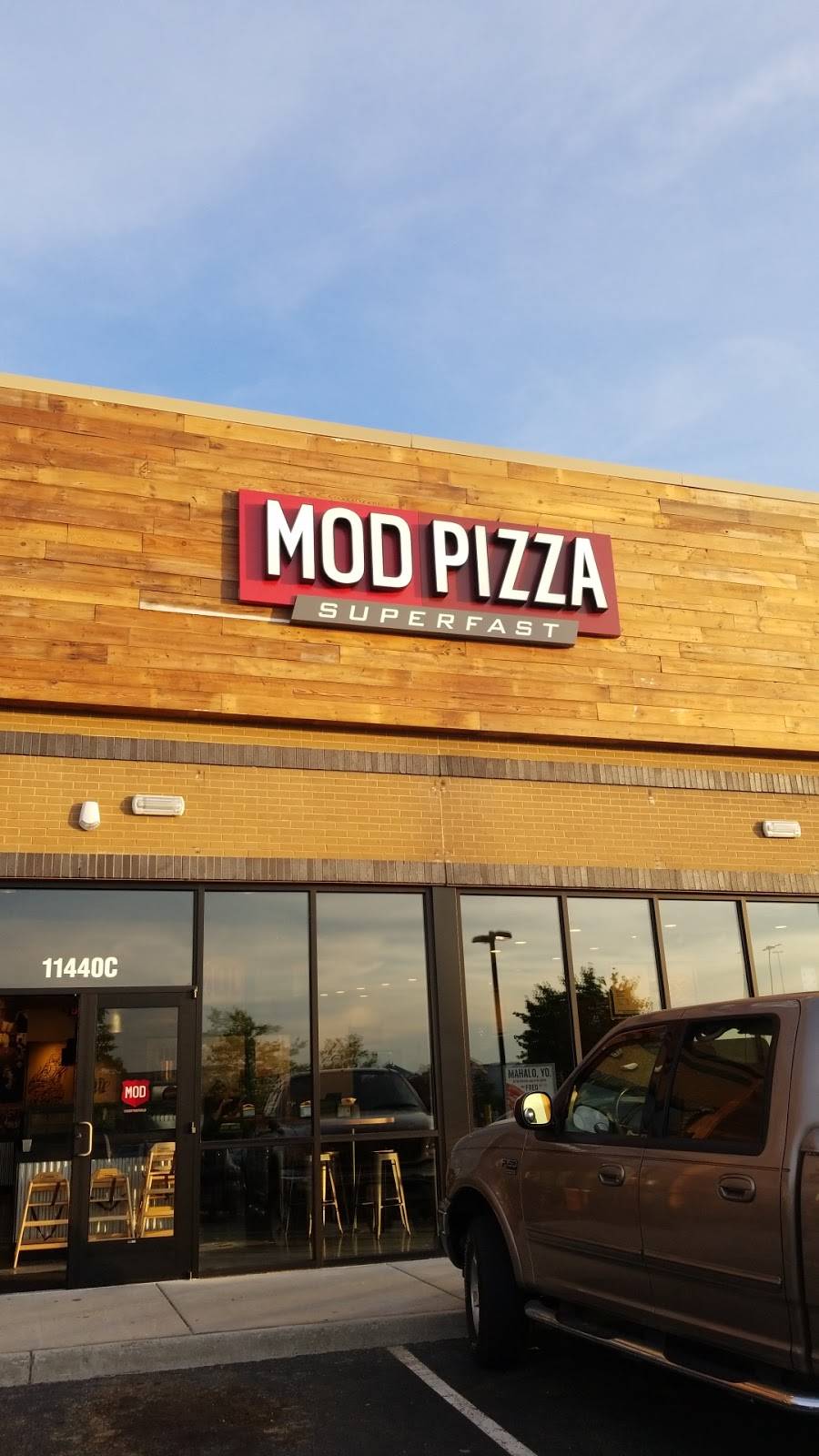 MOD Pizza | restaurant | 11440 Midlothian Turnpike Suite C, Richmond, VA 23235, USA | 8046217401 OR +1 804-621-7401