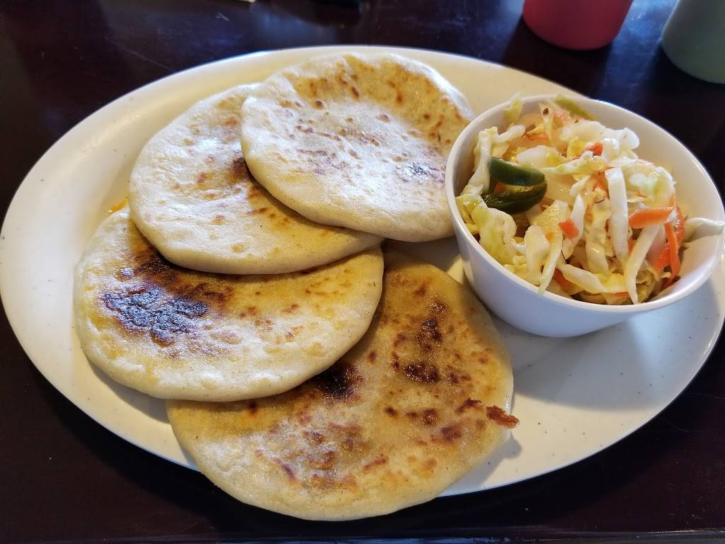 Christinas Salvadorian Food | restaurant | 10665 W Indian School Rd, Avondale, AZ 85392, USA | 6232494481 OR +1 623-249-4481