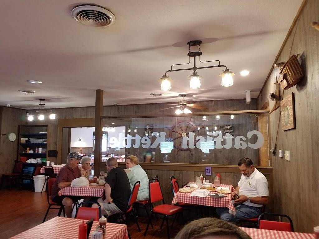 Catfish Kettle Restaurant | restaurant | 775 Weber Rd, Farmington, MO 63640, USA | 5737567305 OR +1 573-756-7305