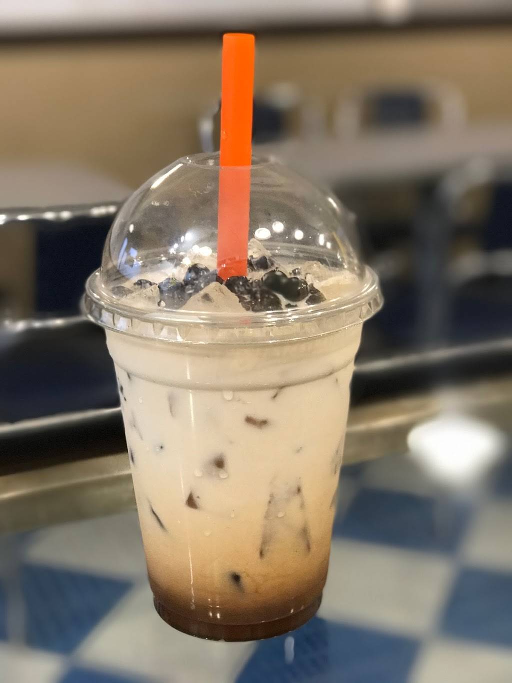 Daylight Donuts | bakery | 207 N Keller Dr, Effingham, IL 62401, USA | 2173424288 OR +1 217-342-4288