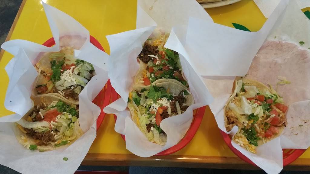 Fuzzys Taco | restaurant | 480 W E Southlake Blvd Suite 101, Southlake, TX 76092, USA | 8174882500 OR +1 817-488-2500