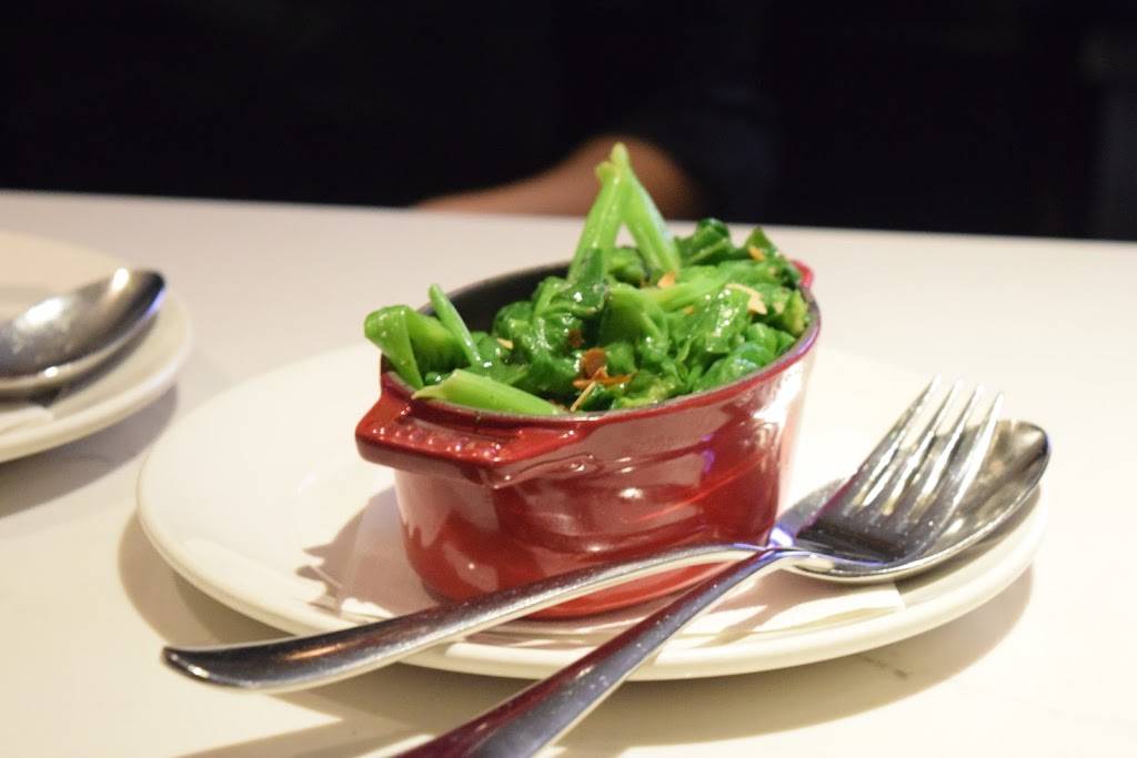 Jacobs & Co. | restaurant | 12 Brant St, Toronto, ON M5V 2M1, Canada | 4163660200 OR +1 416-366-0200