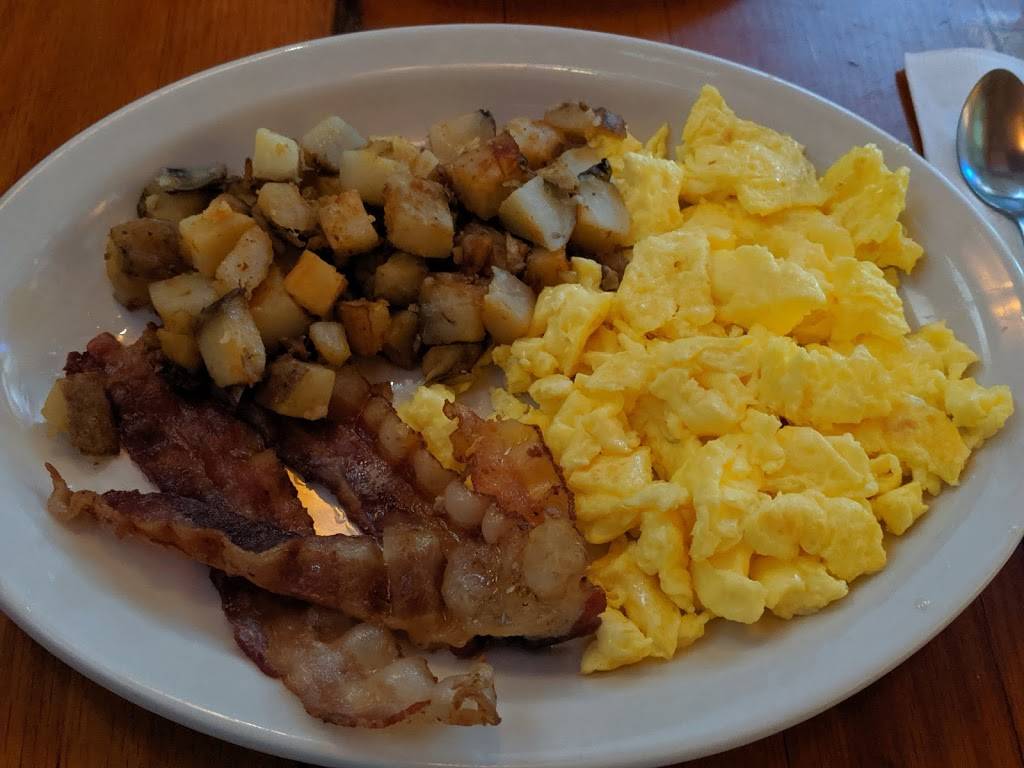 Ruskis | restaurant | 212 Danforth St, Portland, ME 04102, USA | 2077747604 OR +1 207-774-7604