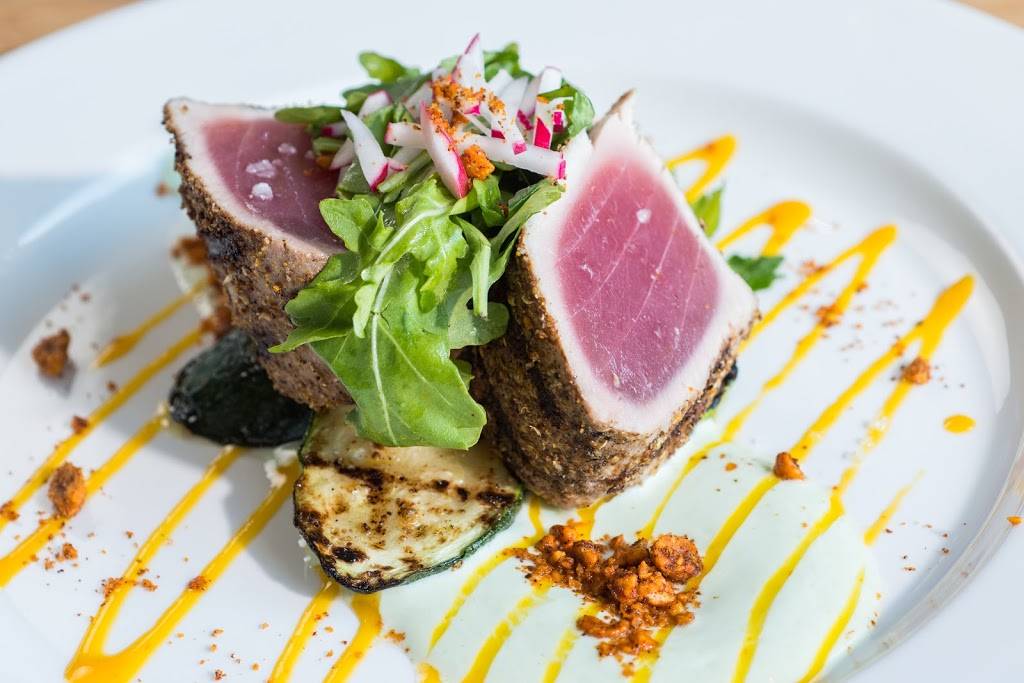 Stripers Waterside Restaurant | restaurant | 133 Ocean Ave, Kennebunkport, ME 04046, USA | 2079673118 OR +1 207-967-3118